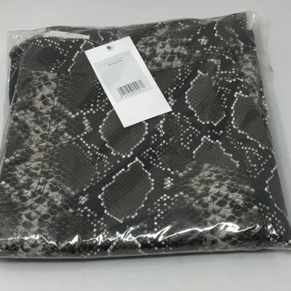 NWT women’s MANGO python print capri pants, size 2 - Picture 5 of 7